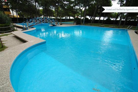 Residence Cristallo - Sabbiadoro Lignano Sabbiadoro Eksteriør bilde