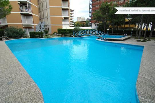 Residence Cristallo - Sabbiadoro Lignano Sabbiadoro Eksteriør bilde